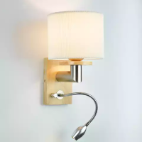 Wall lamp